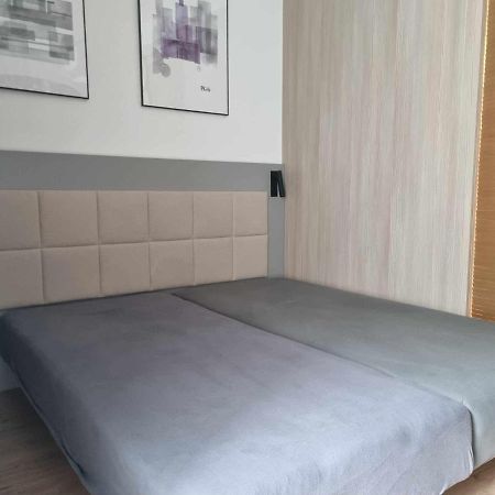 Aparthotel In Warsaw Very Close To The City Center, Free Underground Parking, Wifi, Air Conditioning, Balcony Ngoại thất bức ảnh