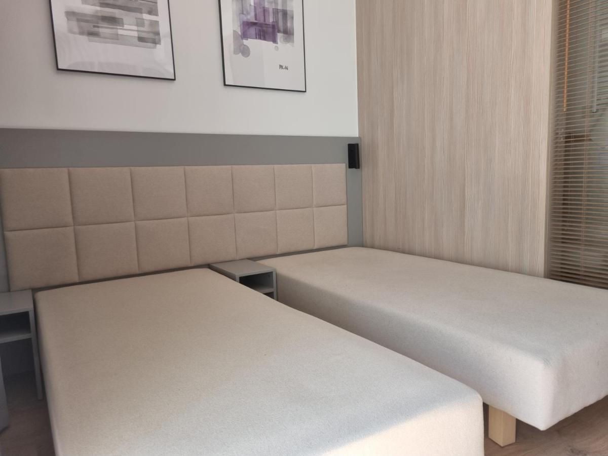 Aparthotel In Warsaw Very Close To The City Center, Free Underground Parking, Wifi, Air Conditioning, Balcony Ngoại thất bức ảnh